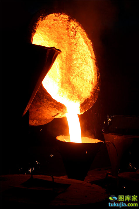 炼钢 钢铁制造 制造钢材 钢管 炼钢炉 炼钢工人 民工